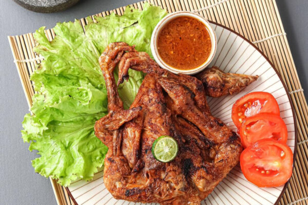 Ayam Taliwang Menjadi Makanan Paling Dicari Wisatawan