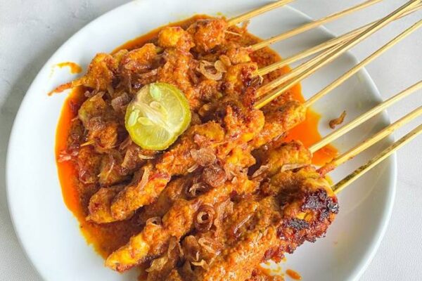 Sate Bulayak Khas Lombok Rasanya Yang Selalu Berkesan