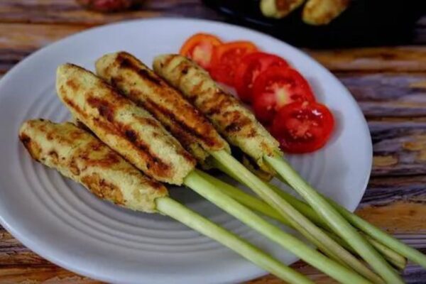 Sate Lilit Makanan Khas Bali