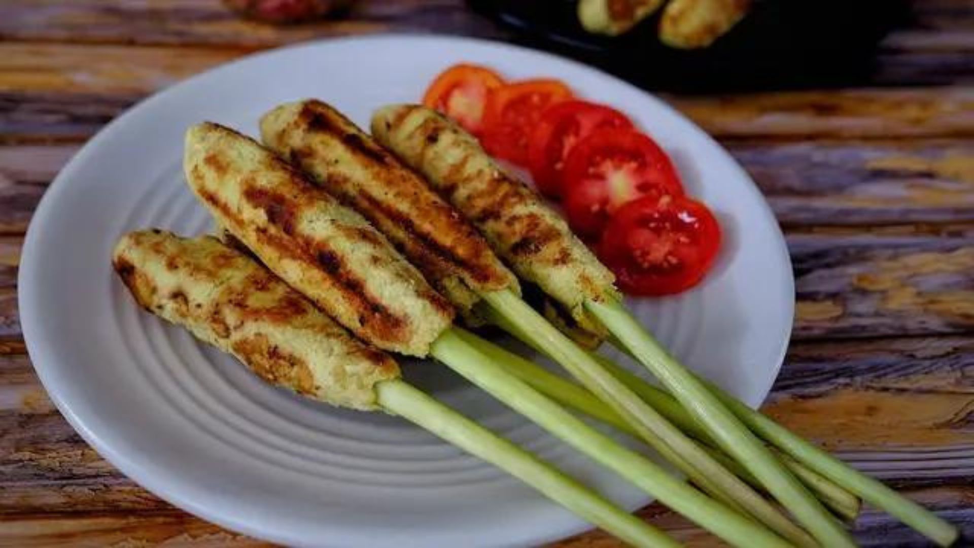 Sate Lilit Makanan Khas Bali