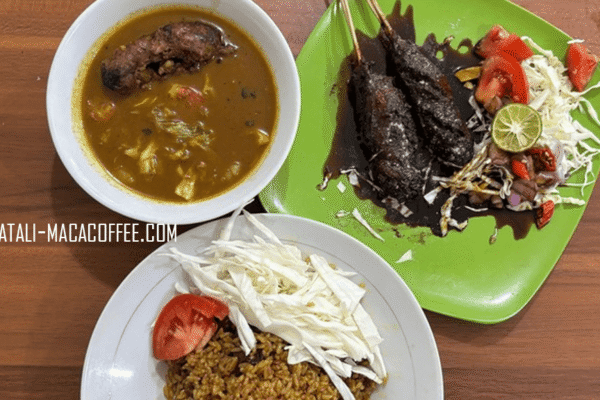 Lembut Beraroma, Ini Sate Buntel Khas Solo Cengkareng