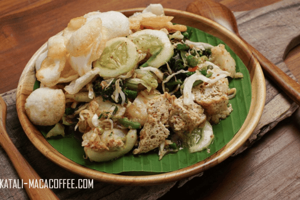 Lotek Jawa Barat: Lezatnya Salad Tradisional yang Segar tongkatali-macacoffee.com 4